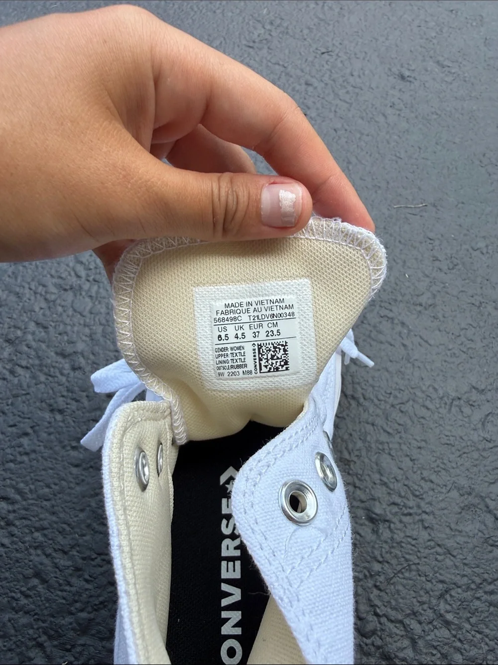 White Converse Women’s Chuck Taylor’s